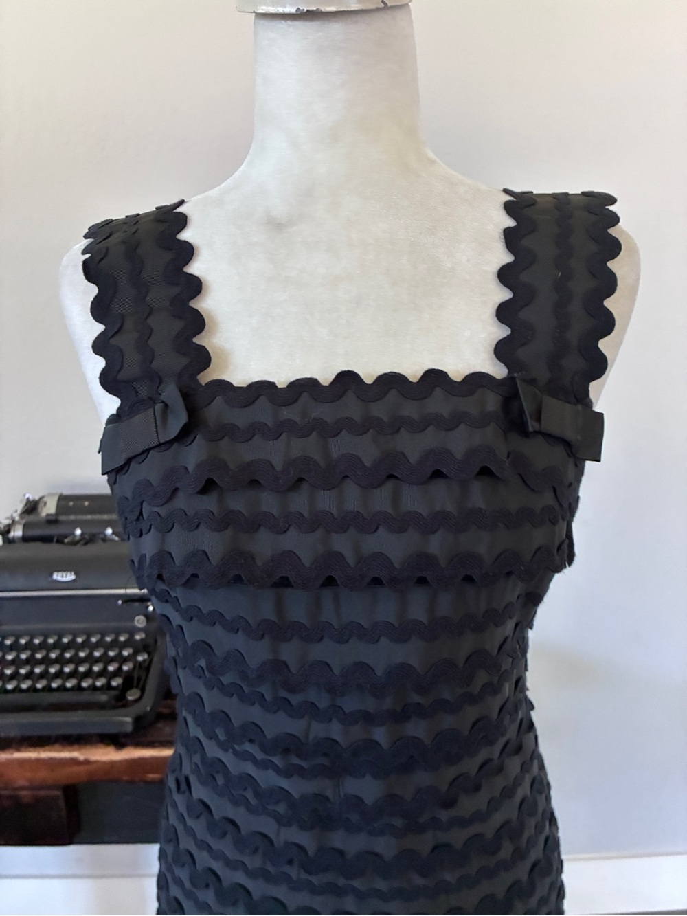 French Connection Racy Ric Rac Strappy Black Mini Dress - Size 2 - Picture 3 of 13